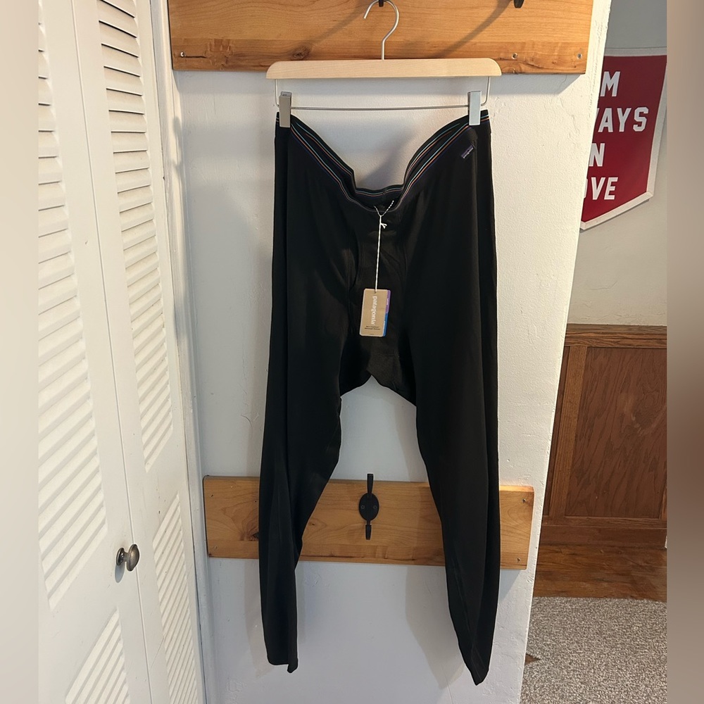 NWT Men’s Patagonia Capilene Midweight Base Layer Bottoms
